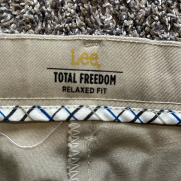 Lee Total Freedom khaki chino pants 34x32 34 - Picture 3 of 4